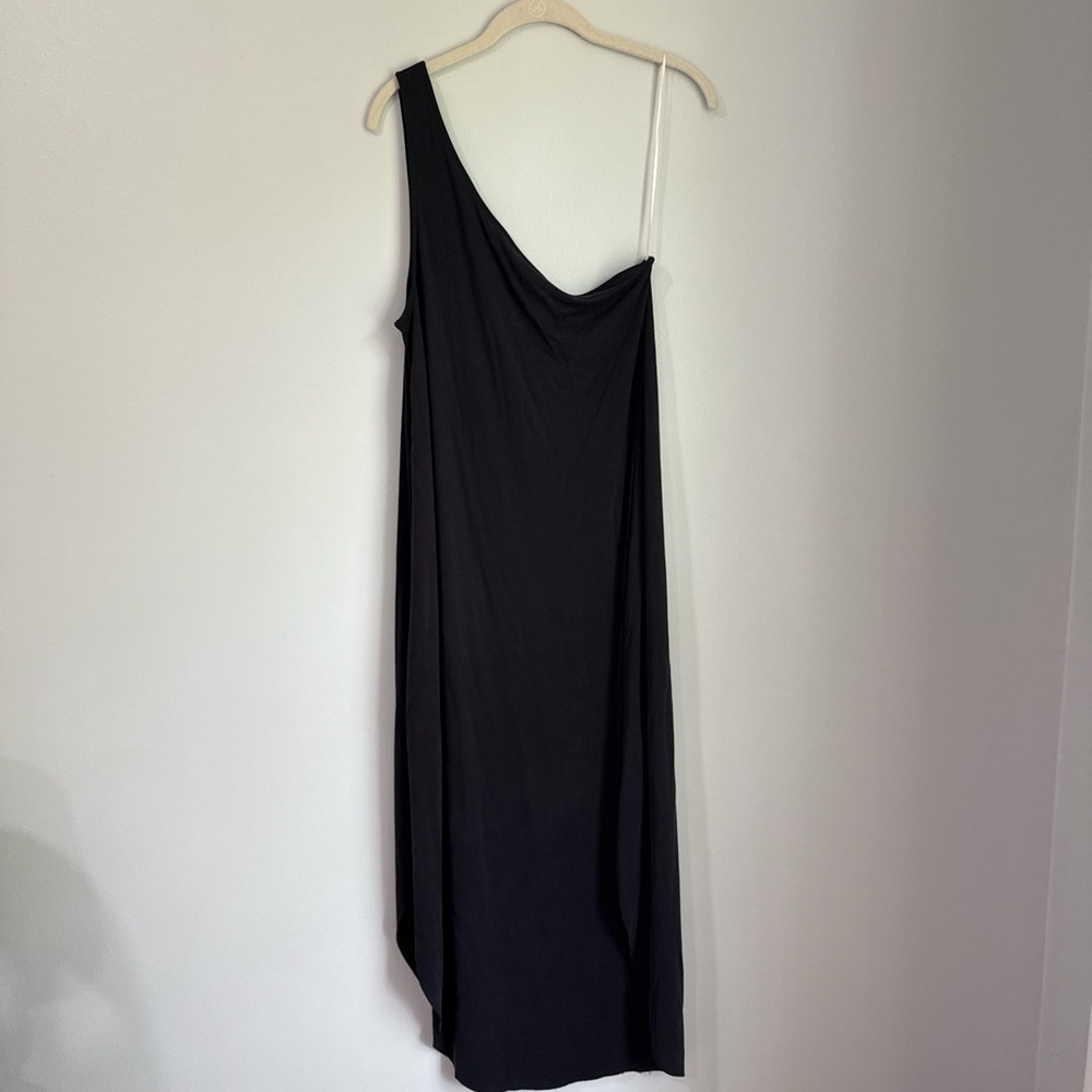 Black One-Shoulder Dress
